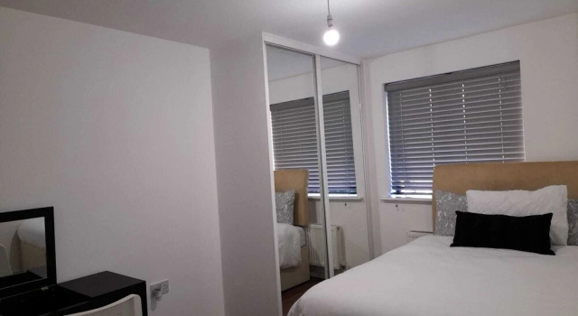 Impeccable 2-bed Apartment in London, Varaa Huoneisto Asunnot kohteessa Merseyside, Huoneisto