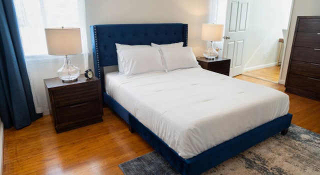 TASTEFUL SPACIOUS 3-BEDROOM HOME WITH HOT TUB ONLY MINUTES FROM DISNEYLAND  (p56)