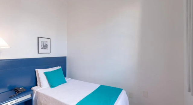 Трёхместный номер Standard Hotel Normandie - by Easy Hotéis