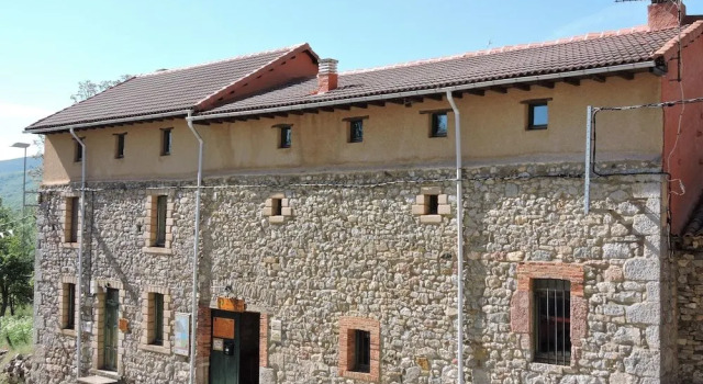 Albergue Valle de Arbas - Hostel, Book Hostel / Vandrerhjem Cubillas de Arbas León