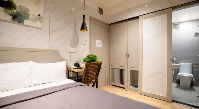 La Hotel Q10