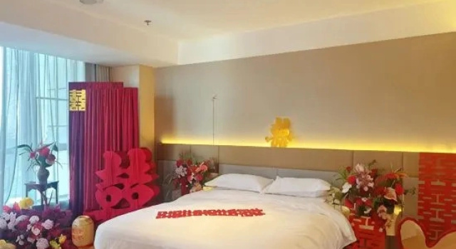 Люкс Deluxe Earl Family Hotel (Chuzhou Wuyue Plaza Municipal Government)
