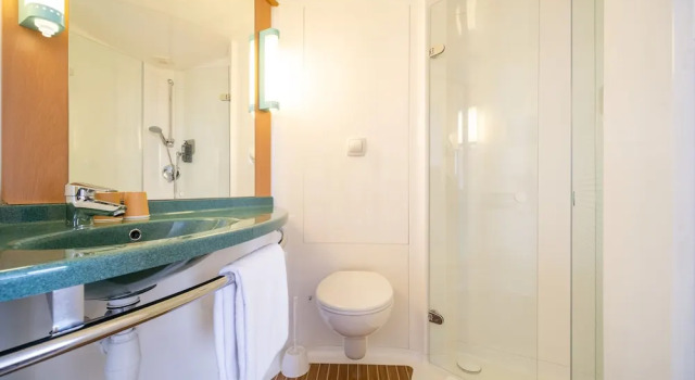 Трёхместный номер B&B HOTEL Calais Terminal Cité Europe 2 étoiles