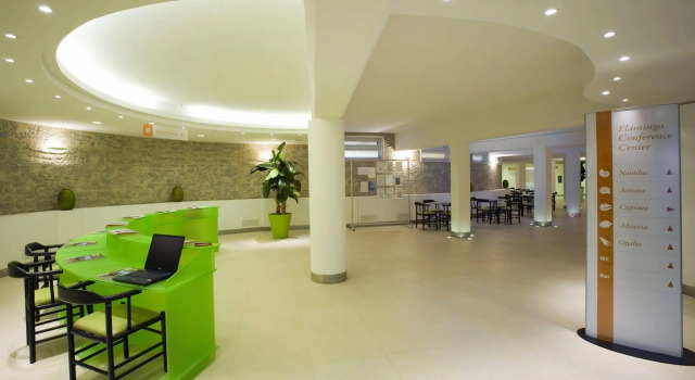 Hotel Flamingo, Забронировать Курортный отель Отели Пула с питанием, Пансион
