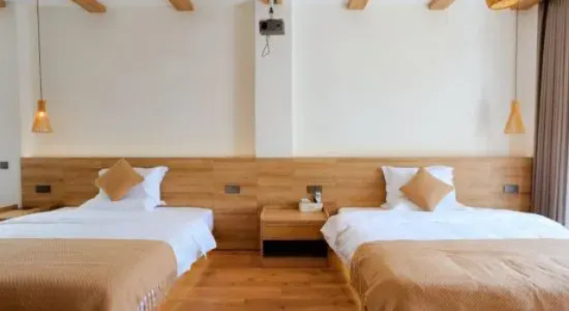 Люкс Qieman Yuelai Homestay (Erhai Xiaoputu Branch)