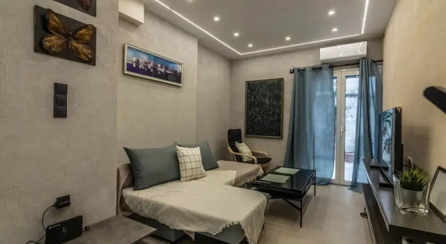 Downtown Cozy Studio in Exarchia, Забронировать Отель Афины Острова Саронического залива - Аттика, рядом с Theocharakis Foundation