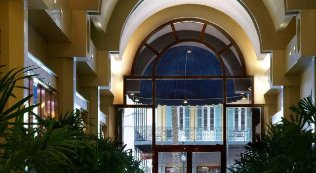JW Marriott New Orleans, Забронировать Отель Отели Нового Орлеана с завтраком, рядом с Стадион «Мерседес-Бенц Супердоум», Завтраки