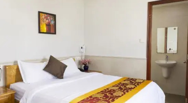 Номер Standard California Saigon Hotel