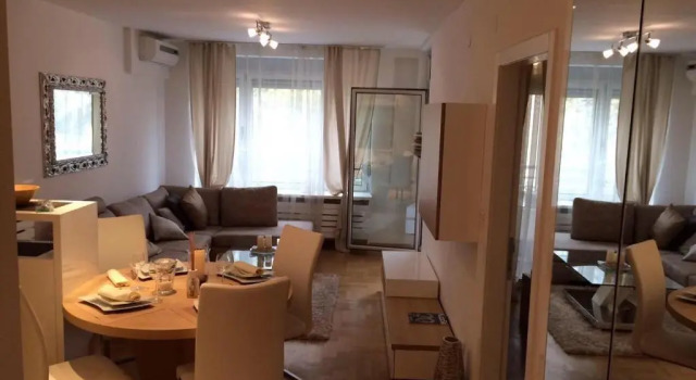 Apartment Gorki, Забронировать Апартаменты/квартира Врачар Белград, рядом с Храм Святого Саввы