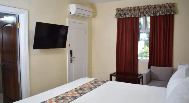 Четырёхместный номер Standard Hotel Grand A View