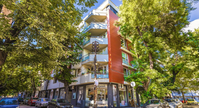 Stylish 2BD Apartment with a Nice Cozy Terrace