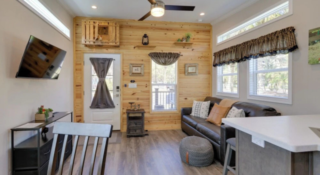 0.5 Mi to Rodeo & Events! River Ranch Tiny Home, Book Feriehus Sommerhuse i River Ranch, Hytte