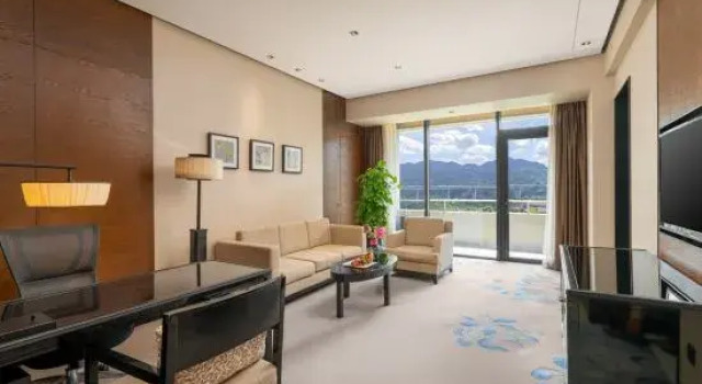 Люкс Deluxe Chongqing Ronghui Grand Hotel