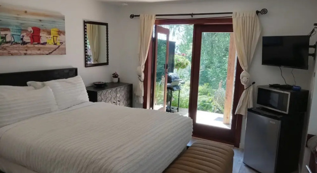 Полулюкс Lunar Cove Inn