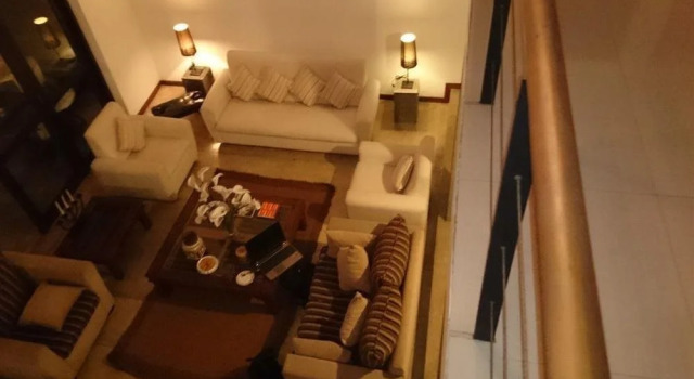 Villa W