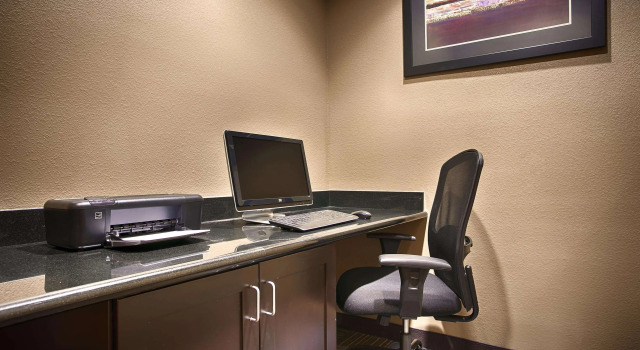 Best Western Giddings Inn & Suites, 预订 酒店 吉丁斯 得克萨斯州