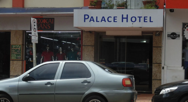 Palace Hotel Campo Grande, Забронировать Отель Отели Кампу-Гранди с бассейном, рядом с Santo Antonio Church, Бассейн