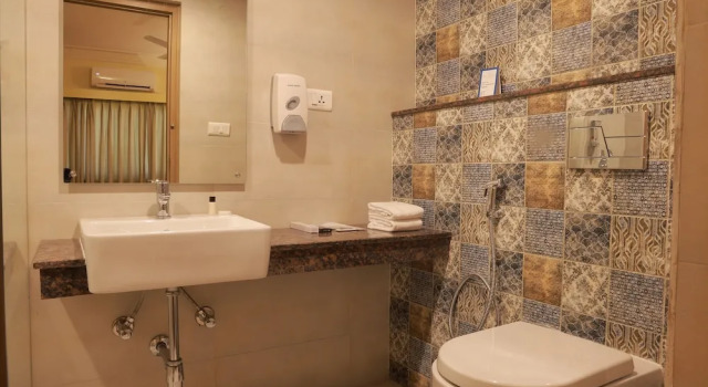 Двухместный номер Deluxe с 2 комнатами с видом на горы Starlit Suites Tirupati
