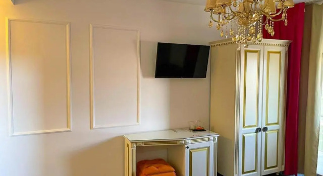 Hotel Rais, Rezervovat Hotel Levné hotely v Gorj