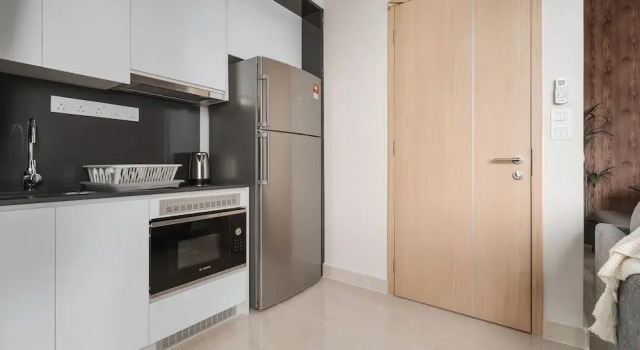 Апартаменты Premium с 3 комнатами с балконом и с видом на город NaiBnB in The Colony by Infinitum