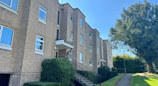 Sunny 2-Bedroom flat in Hoddesdon
