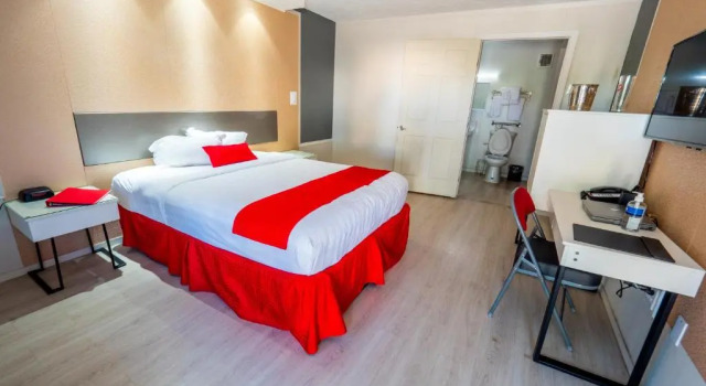 Номер Mobility Accessible Travelodge by Wyndham Orlando at Heart of International Drive