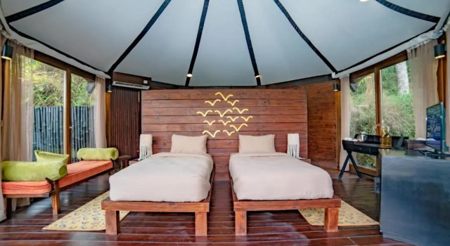 Вилла Classic The Pavilions Himalayas Lake View