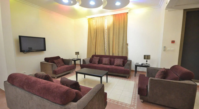 Madareem Crown Hotel, Varaa Hotelli Hotellit Riyadh Region aamiaisella, Aamiainen
