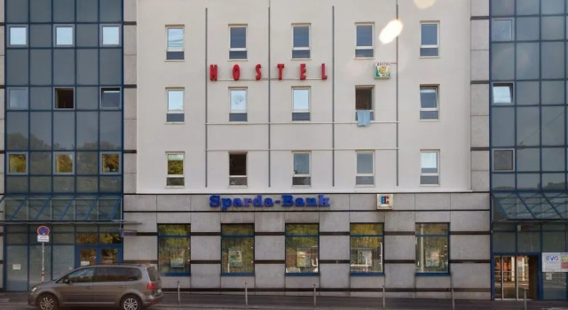Babelfish Hostel, Забронировать Хостел Хостелы Вюрцбурга, рядом с Stationsweg Nikolausberg, Хостел