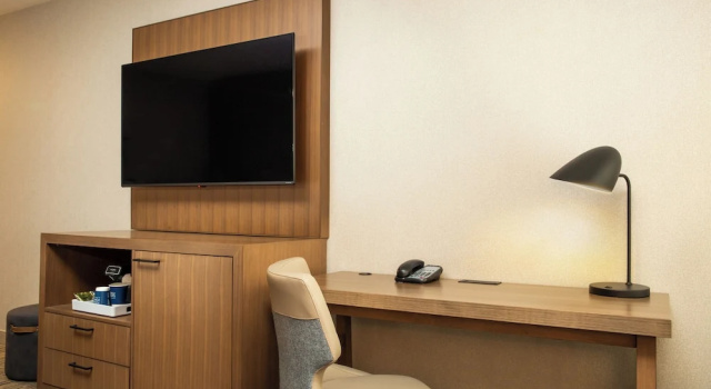 Люкс c 1 комнатой Four Points by Sheraton Downtown Seattle Center