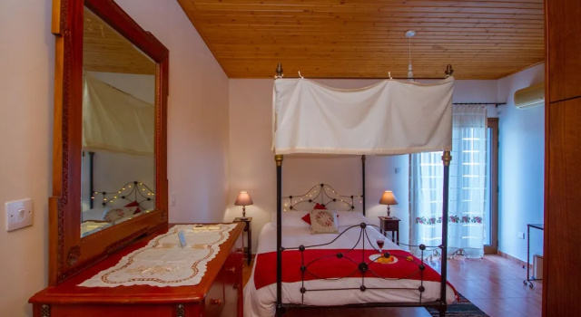 Aethra Cottage