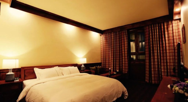 Jacob Beautiful Night Hotel