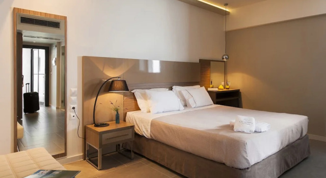 Семейный номер Standard с балконом и с частичным видом на море Ostria Sea Side Hotel
