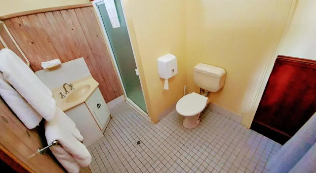Четырёхместный номер Standard Criterion Hotel-Motel Rockhampton
