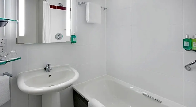 Номер Standard с видом на реку Leonardo Hotel Newcastle Quayside
