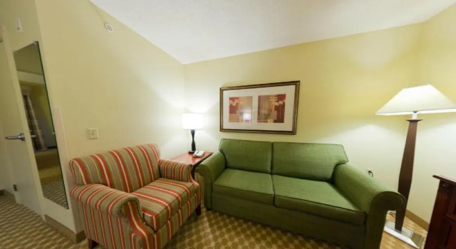 Двухместный люкс c 1 комнатой Country Inn & Suites by Radisson, Rock Falls, IL
