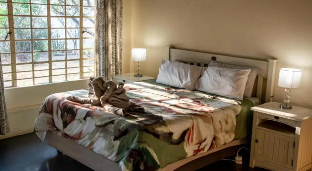 Oppiberg Guest House, Boek Pension Hartbeespoort 