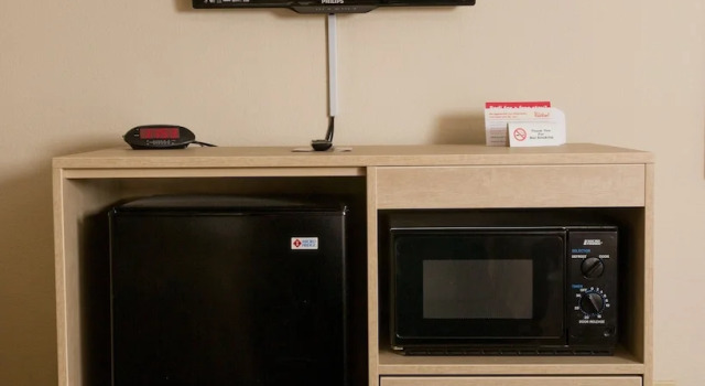 Шестиместный номер Deluxe Red Roof Inn & Suites Pigeon Forge Parkway
