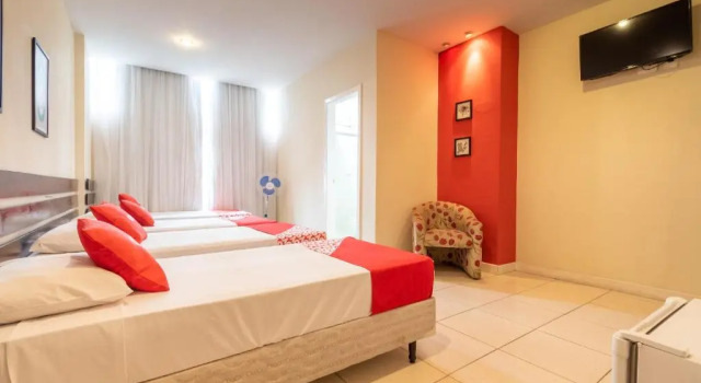 Четырёхместный номер Standard OYO Hotel LEspace - Jaraguá Belo Horizonte