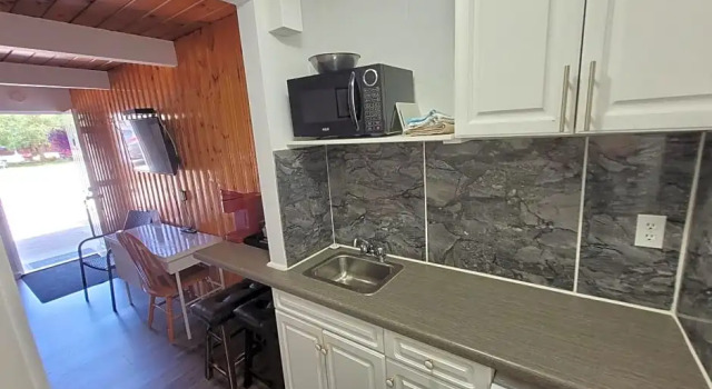 Номер Deluxe Pines Motel
