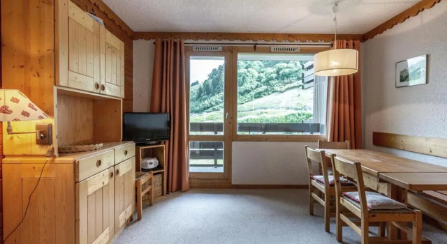 Appartement Les Allues-Méribel, 2 pièces, 6 personnes - FR-1-355-50