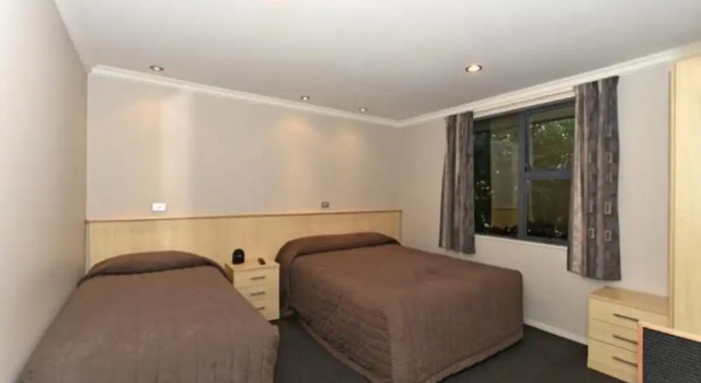 Семейный номер Standard Grove Park Motor Lodge