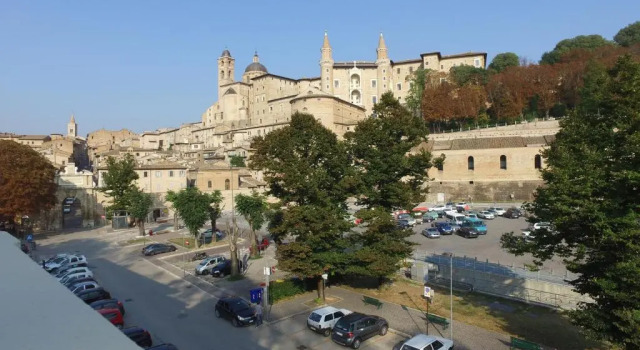 Balcone sulle Meraviglie, Rezervovat Hotel Urbino 