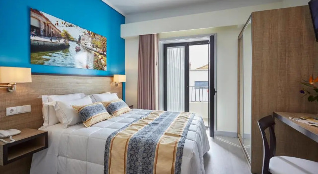 Двухместный номер Standard Suites & Hostel Cidade Aveiro