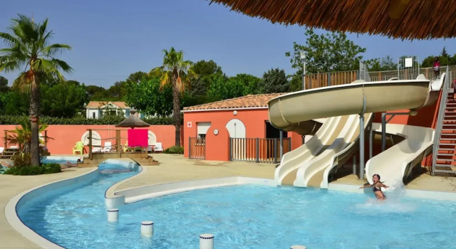Mobilhome in Bessan With Terrace