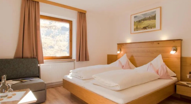 Двухместный номер Comfort Hotel Zita