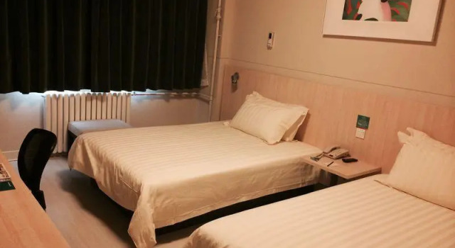 Номер Standard Jinjiang Inn JiNan Daminghu New Scenic Area Lishan Road