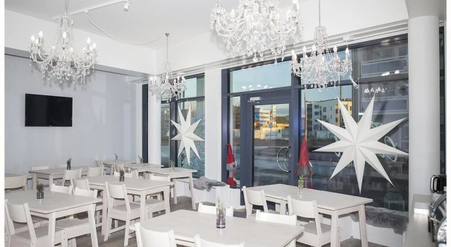 Crystal Arctic Suites, Забронировать Отель Отели Рованиеми с завтраком, рядом с Korundi - House of Culture, Завтраки