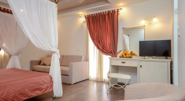 Полулюкс с балконом Aeolis Boutique Hotel