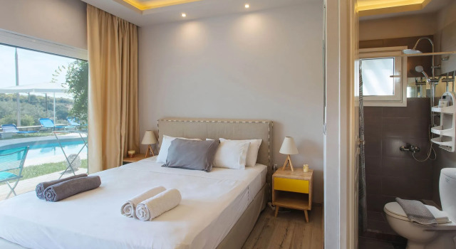 Полулюкс Premium с видом на бассейн Sunny Stay Kilada